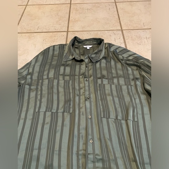 Reitmans Green Striped Silky Blouse - Size 2X - Picture 7 of 9